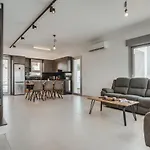 Βίλα In Style In Modern 3 Bedroom Near Nissi & Square *