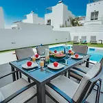 In Style In Modern 3 Bedroom Near Nissi & Square