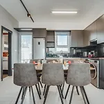 In Style In Modern 3 Bedroom Near Nissi & Square *