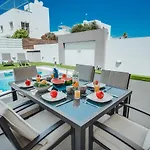 In Style In Modern 3 Bedroom Near Nissi & Square Βίλα Αγία Νάπα