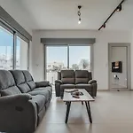 In Style In Modern 3 Bedroom Near Nissi & Square Βίλα *