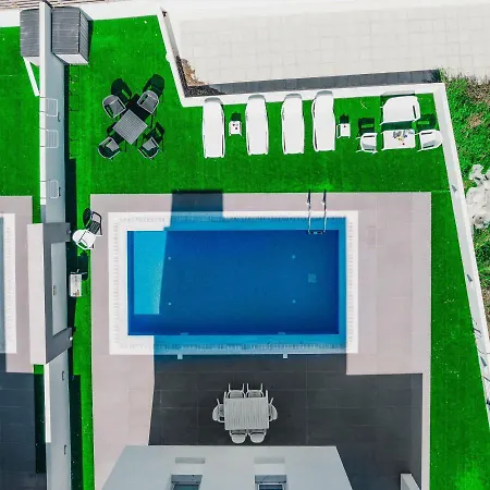 In Style In Modern 3 Bedroom Near Nissi & Square * Ajia Napa