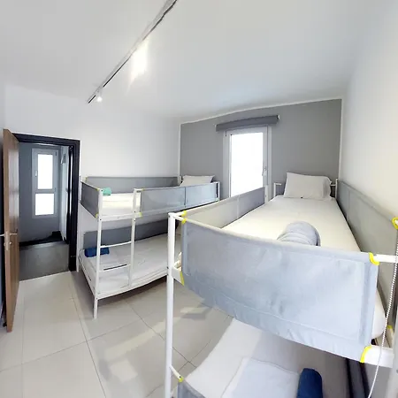 In Style In Modern 3 Bedroom Near Nissi & Square Vila
