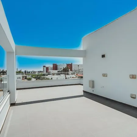In Style In Modern 3 Bedroom Near Nissi & Square