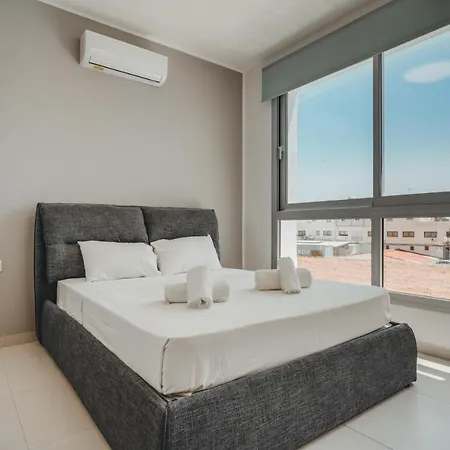 In Style In Modern 3 Bedroom Near Nissi & Square